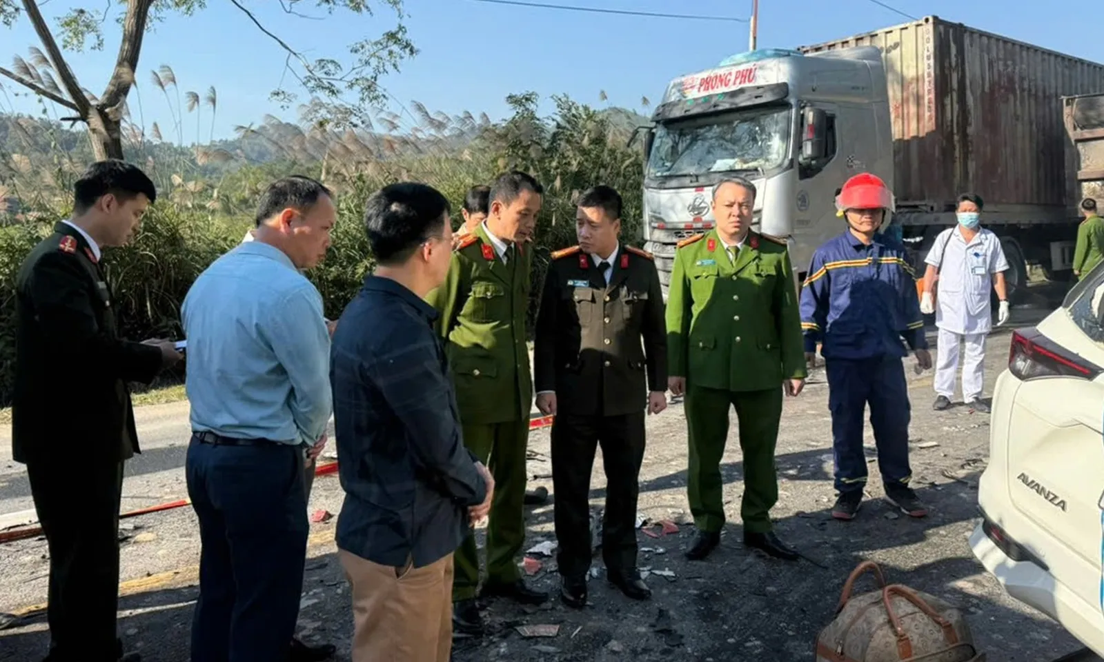 Điều tra vụ tai nạn giao thông nghiêm trọng khiến 4 người tử vong