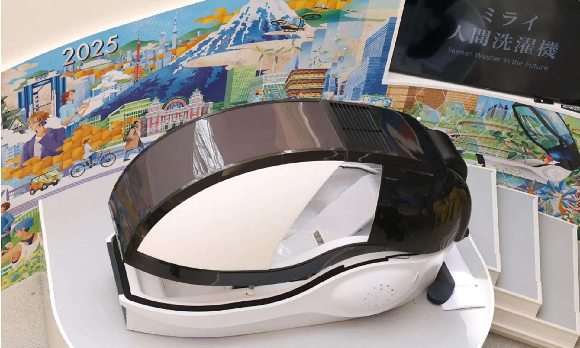 Công ty Nhật Bản ra mắt máy tắm cho người