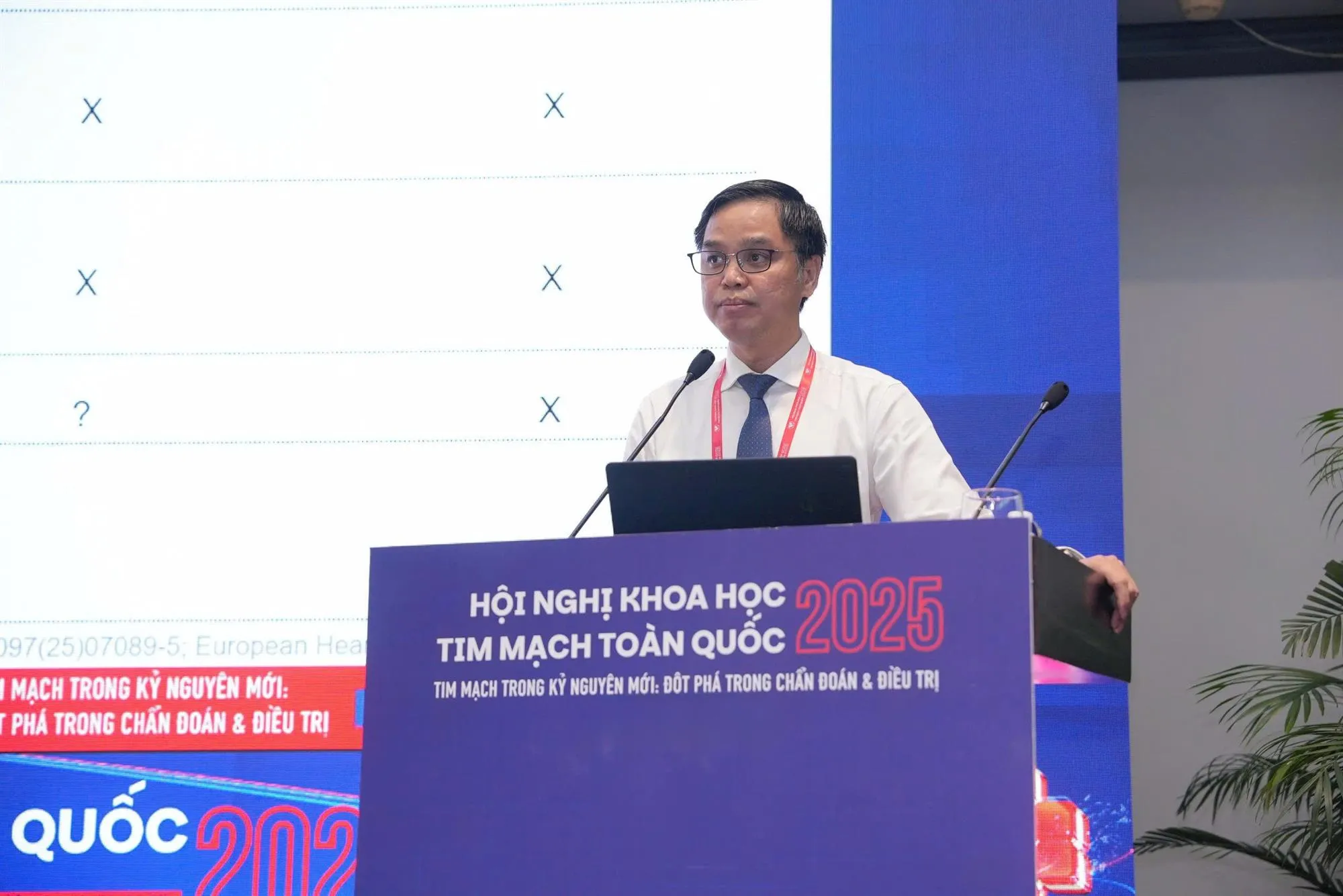 TS.BS Nguyễn Hoàng Hải – Giám đốc Bệnh viện Nhân dân Gia Định chia sẻ vấn đề tích hợp tiêm chủng ngừa bệnh truyền nhiễm, nhiễm trùng trong quản lý bệnh viện