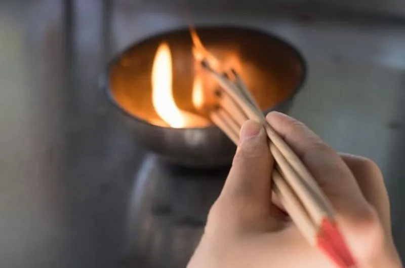 voh-van-khan-gia-tien-hang-ngay-2