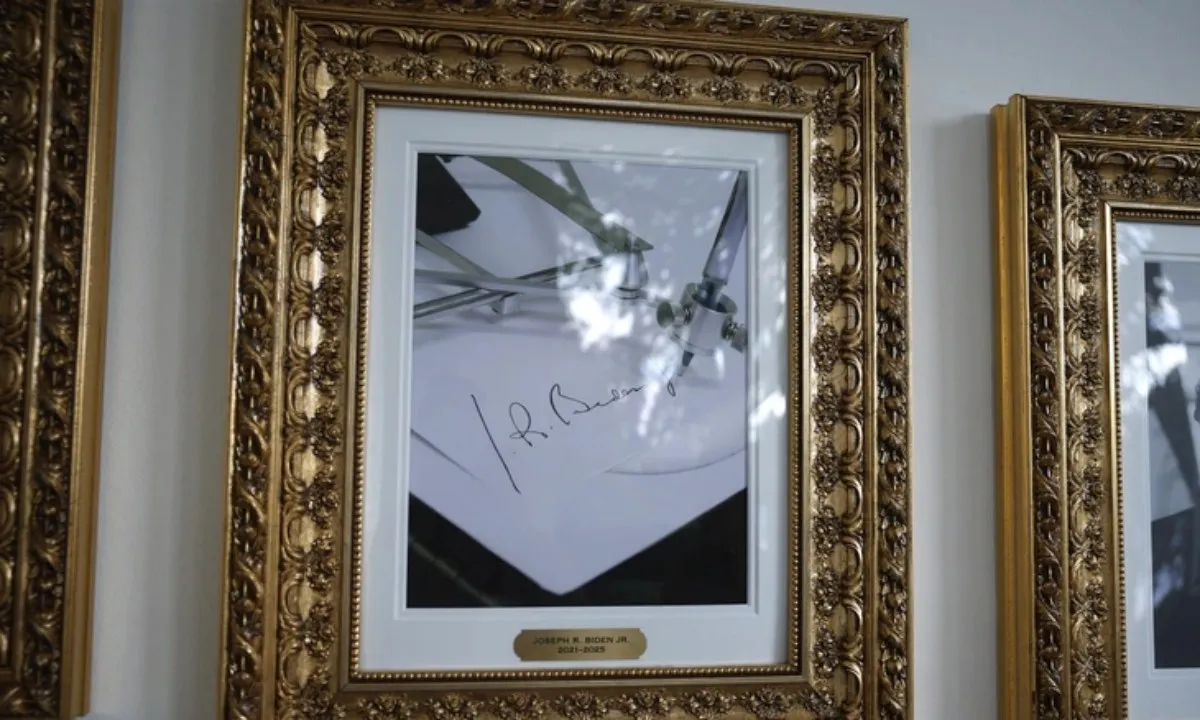 afp202509262237543319v3highrespresidenttrumpdepartswashingtonfortherydercu-1764374450179770101607