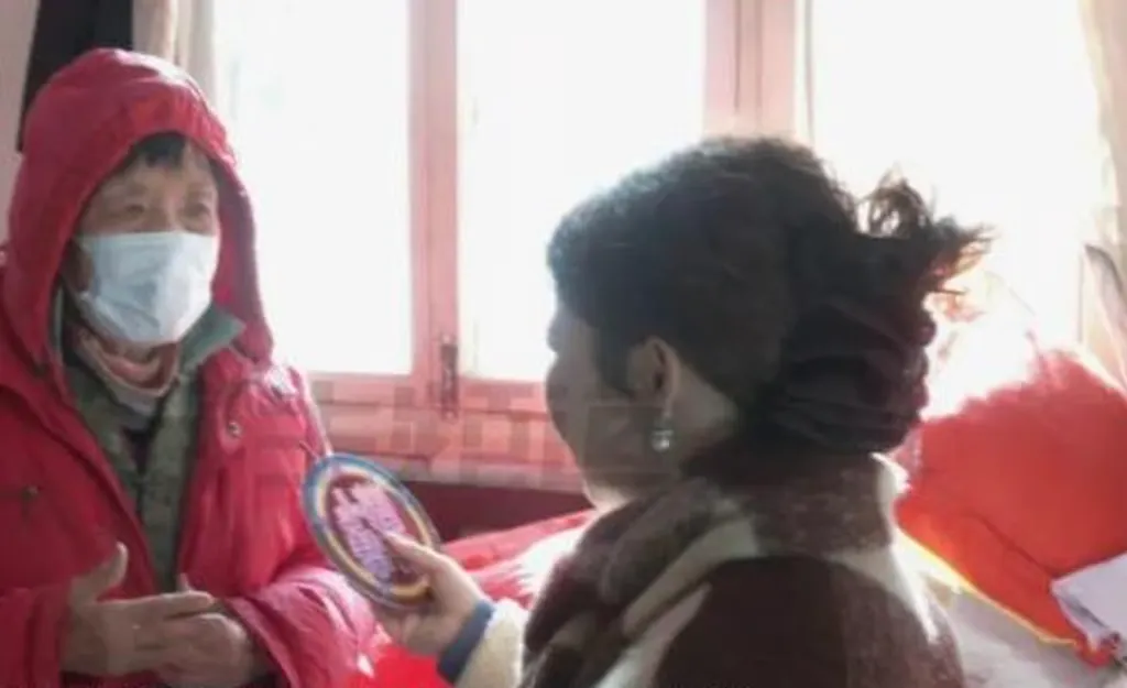 cu-ba-tim-con-nuoi-tren-mang-552