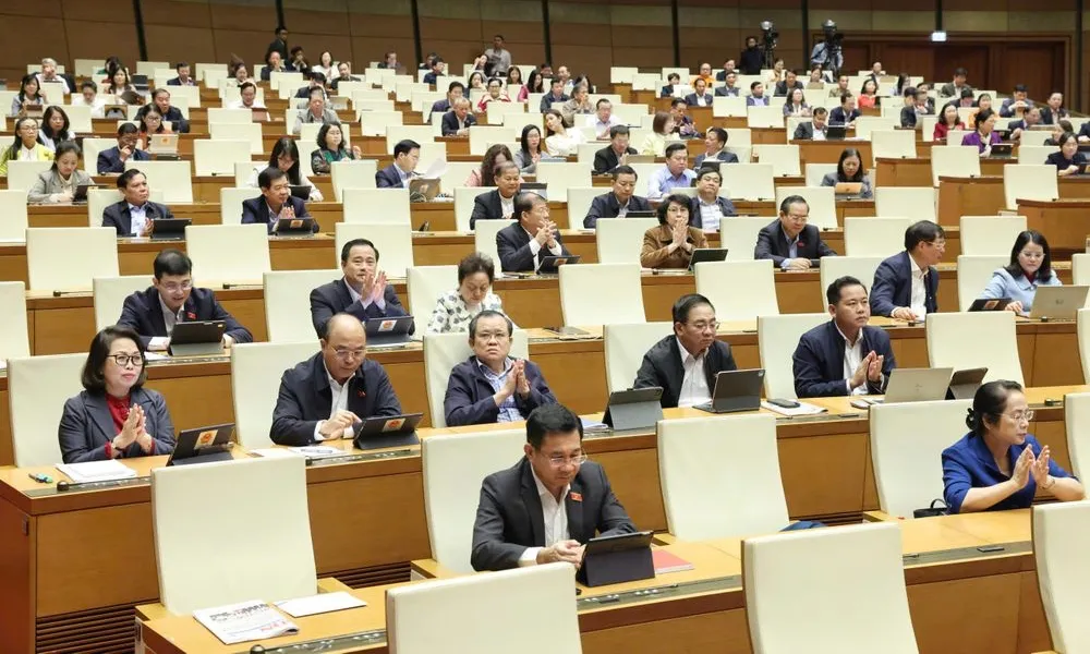 Ngày 3/12: Chính phủ trình Quốc hội sửa đổi cơ chế đặc thù TPHCM