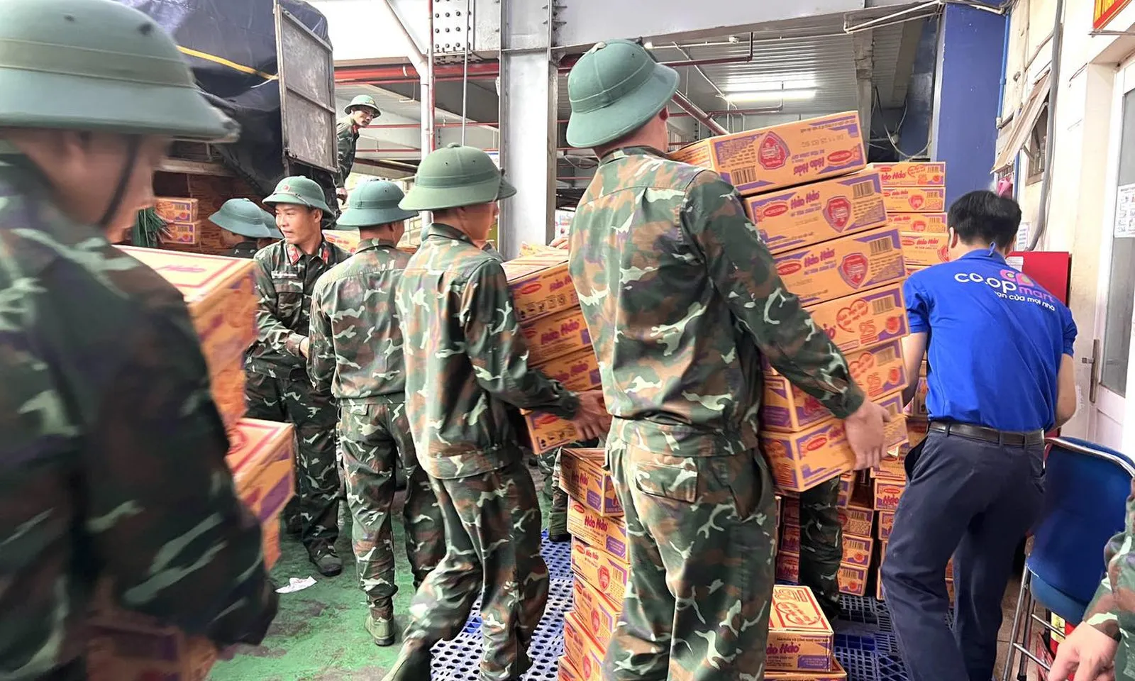 Saigon Co.op trợ giá chuyên biệt, bán hàng không lợi nhuận cùng bà con miền Trung-Tây Nguyên