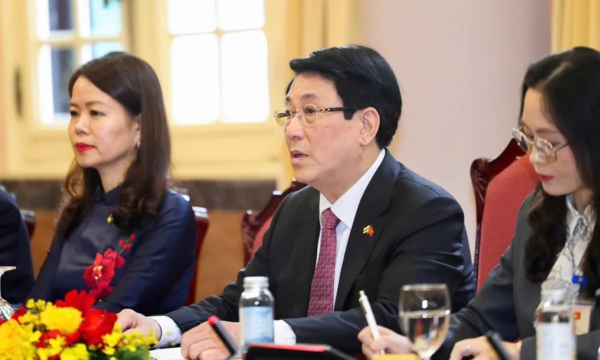 quoc-vuong-brunei-7-17645613409501007376215