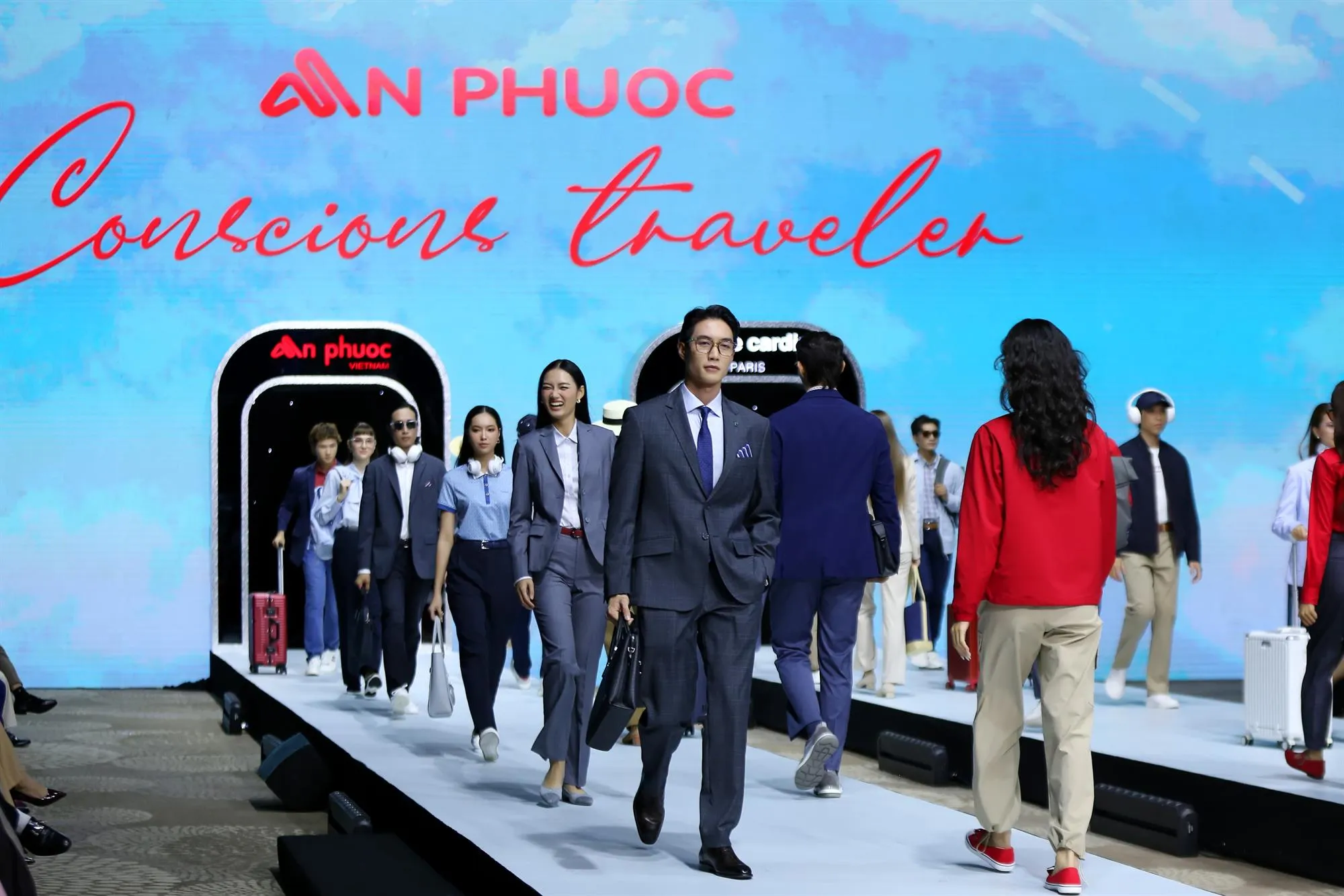 SÂN KHẤU AN PHƯỚC CONSCIOUS TRAVELER SHOW (2)
