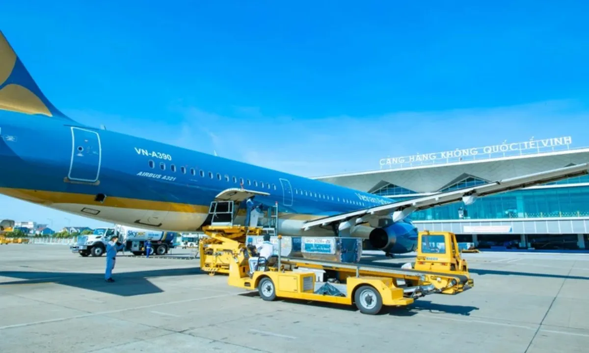 tau-bay-vna-khai-thac-tai-san-bay-vii-1764646951429470412544