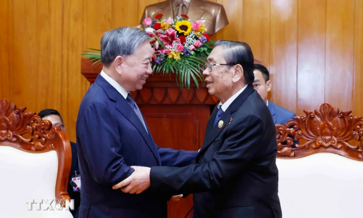 Tổng Bí thư Tô Lâm thăm, chúc sức khỏe các nguyên lãnh đạo Lào