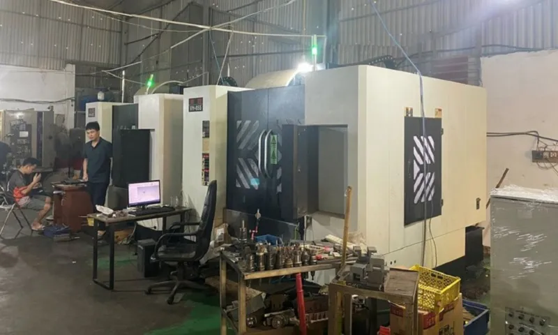 Hai doanh nghiệp buôn lậu máy móc đã qua sử dụng thu lợi bất chính tiền tỷ