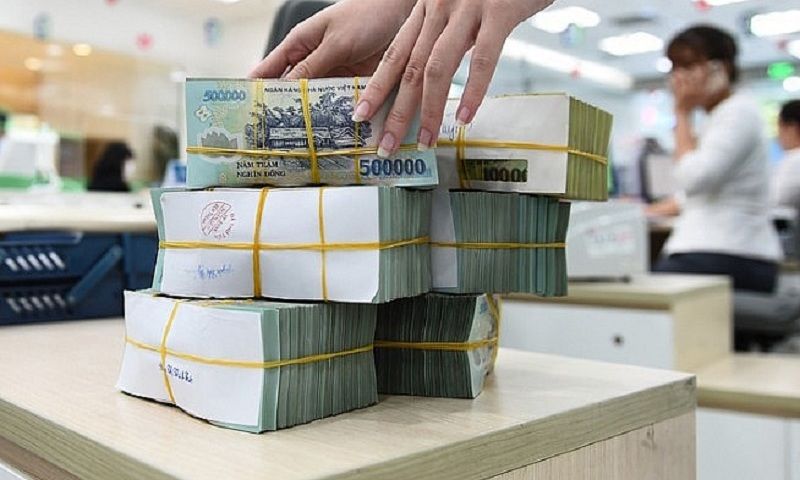 Các ngân hàng lớn vào cuộc tăng lãi suất tiết kiệm