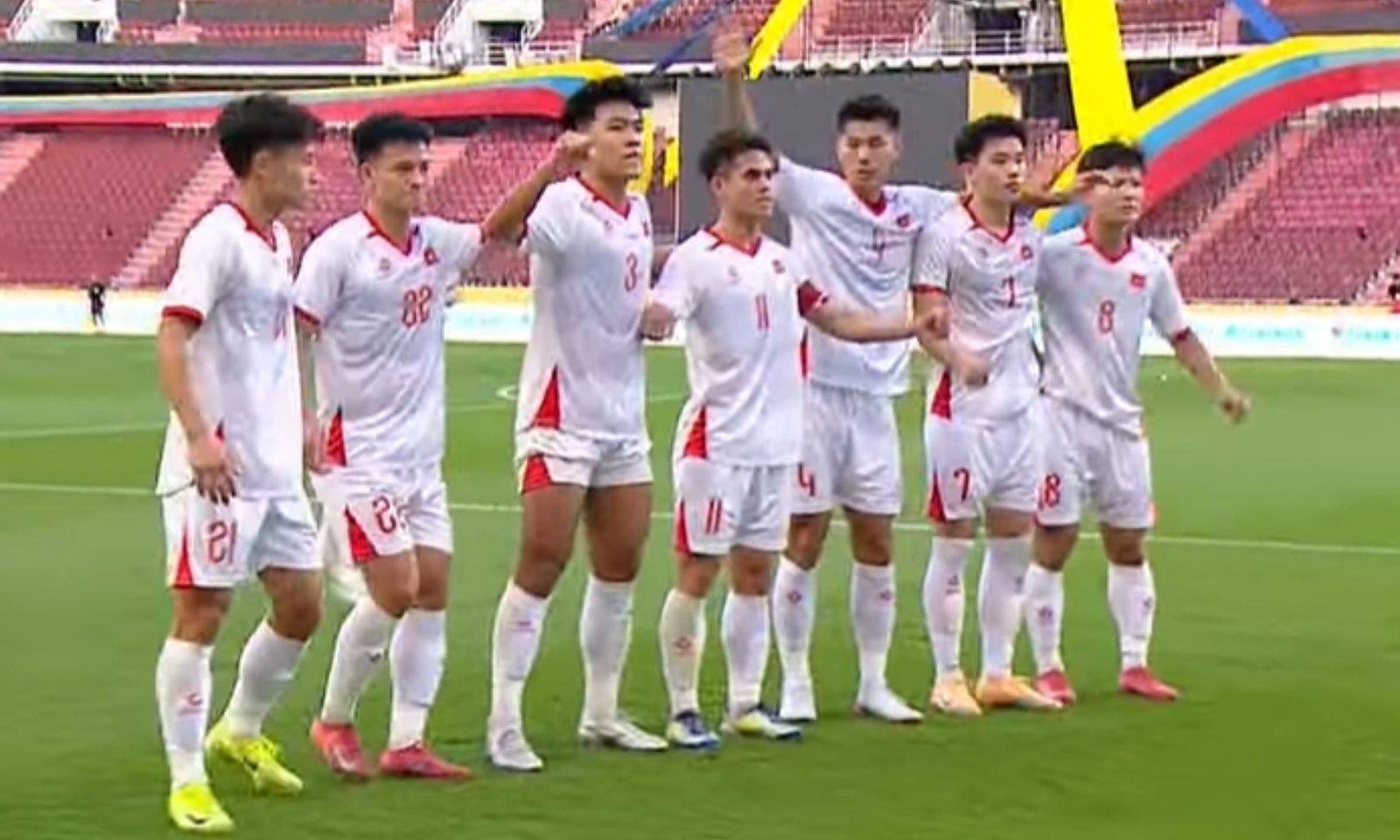 Kết quả U22 Lào 1-2 U22 Việt Nam: Người hùng Đình Bắc