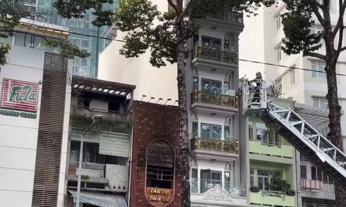 Vụ cháy quán ăn ở trung tâm TPHCM: 4 người tử vong