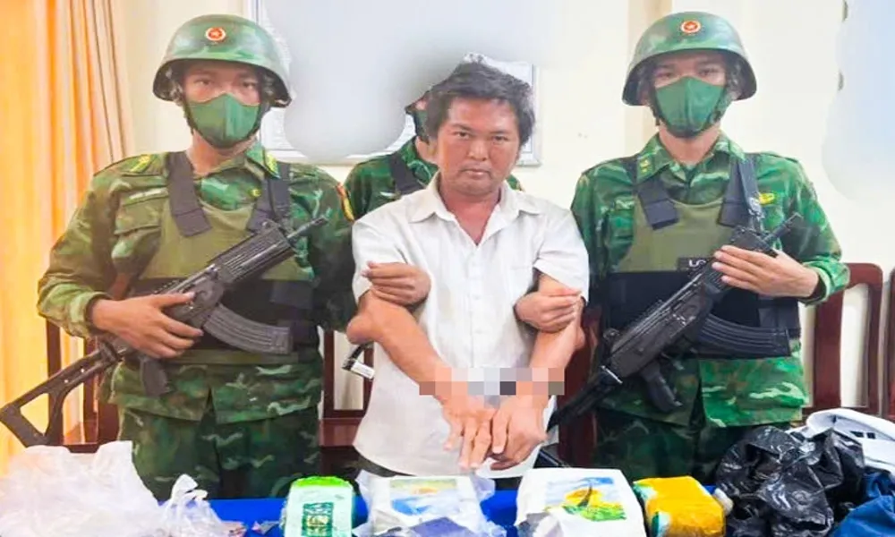 Biên phòng An Giang phát hiện 4kg ma túy tại chợ Khánh An