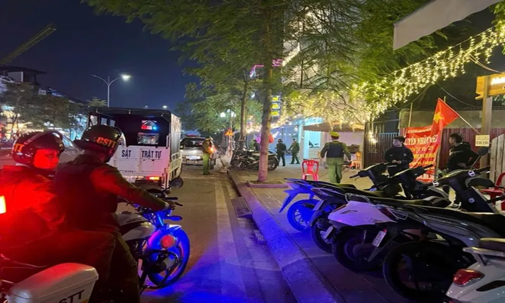 Tụ tập gây mất trật tự, nhiều đối tượng bị đưa về trụ sở xác minh