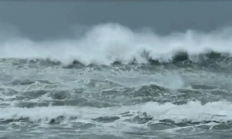 Áp thấp nhiệt đới đổi hướng