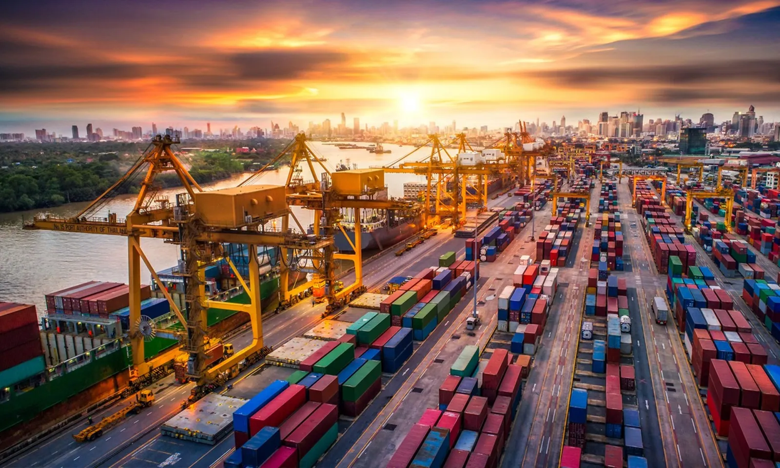 Thiết lập khu thương mại tự do: Đòn bẩy đưa TPHCM thành trung tâm logistics và thương mại quốc tế