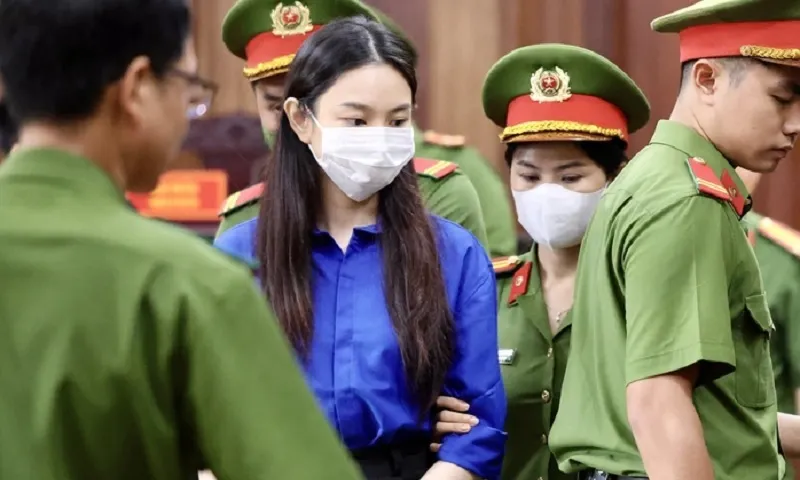 Hết hạn kháng cáo, Nguyễn Thúc Thùy Tiên chấp hành án 2 năm tù