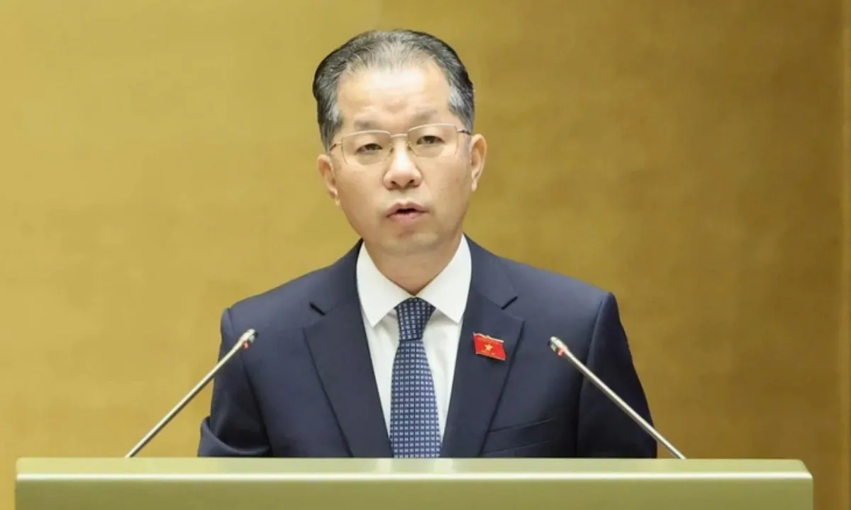 chanh-an-toa-an-nhan-dan-toi-cao-nguyen-van-quang-trinh-bay-bao-cao-cong-tac-cua-toa-an-nhan-dan-nam-2025-17652454160281068281896