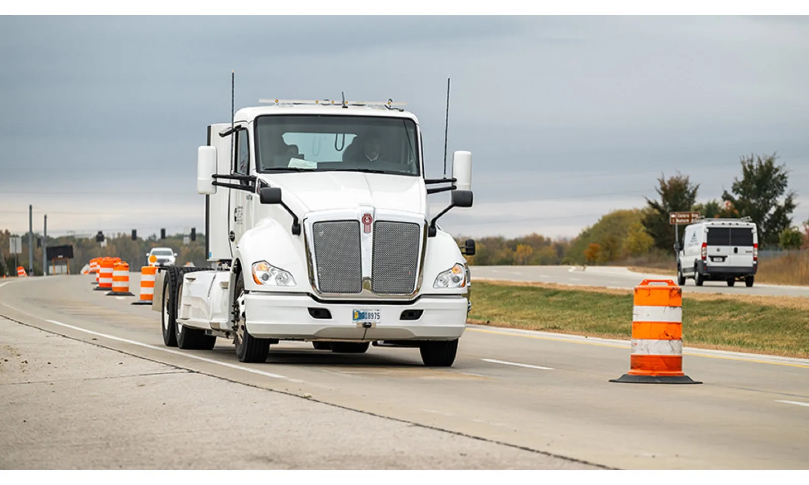 Công nghệ sạc không dây cho xe tải khi đang chạy