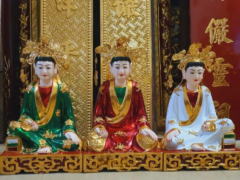 voh-van-khan-tam-toa-thanh-mau-1