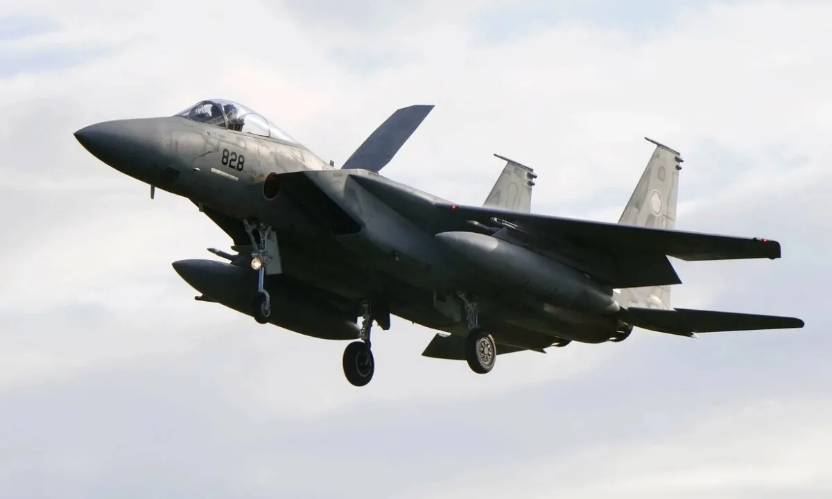 F-15-Nhat-Ban-1765341557-2972-1765342462
