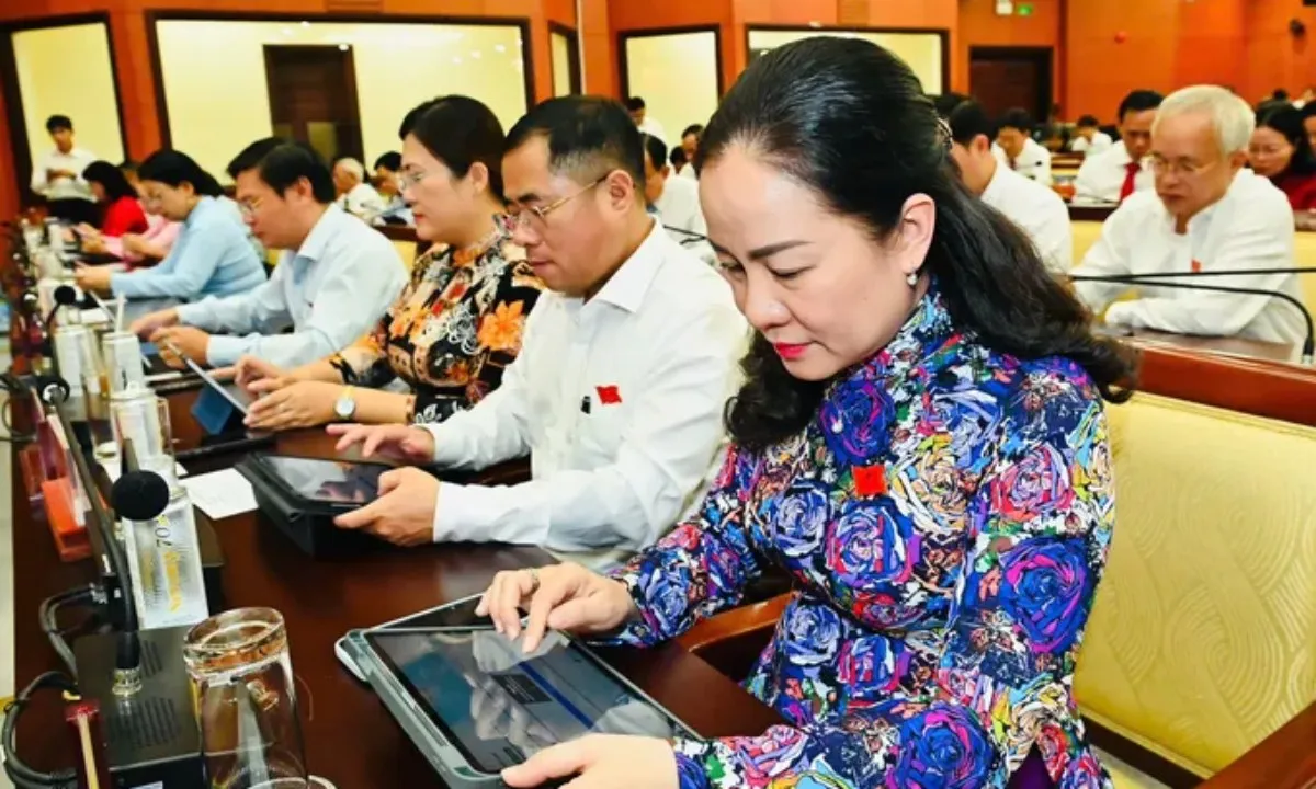 HĐND TPHCM thông qua nhiều chính sách hỗ trợ y tế, an sinh xã hội