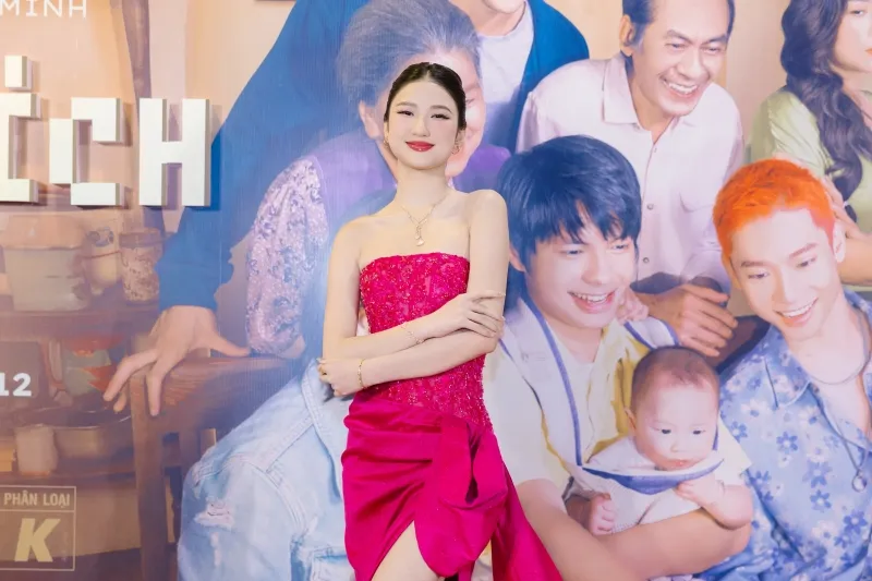 NÀNG MƠ CÓ VAI ĐIỆN ẢNH ĐẦU TIÊN