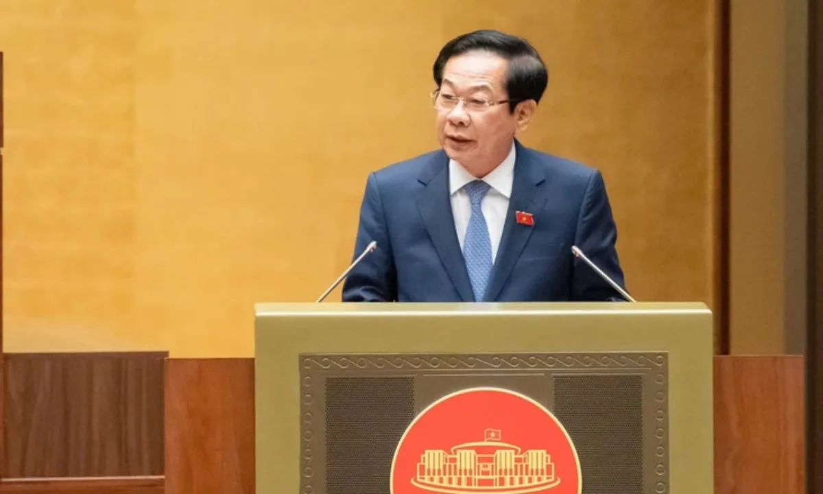 Quốc hội cho phép viên chức được “chân trong chân ngoài”