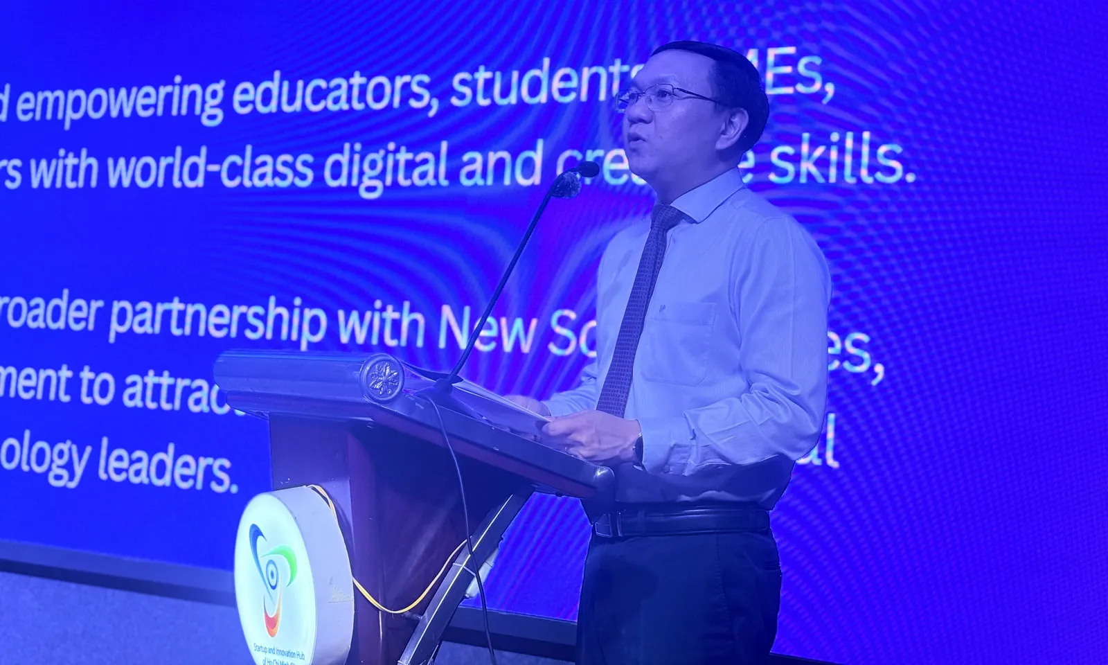 anh-ong-lam-dinh-thang_20251211163833jpeg_voh