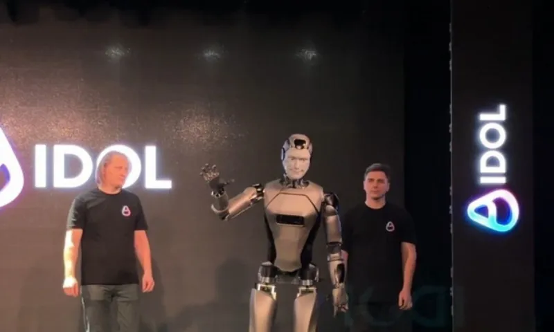 nga-trinh-lang-robot-ai-hinh-nguoi-dau-tien-12