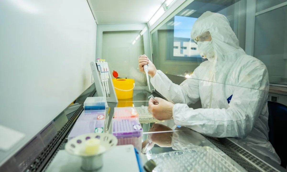 afp202103319742w3v2highresrussiahealthvirusanimals-17654692795231053369450