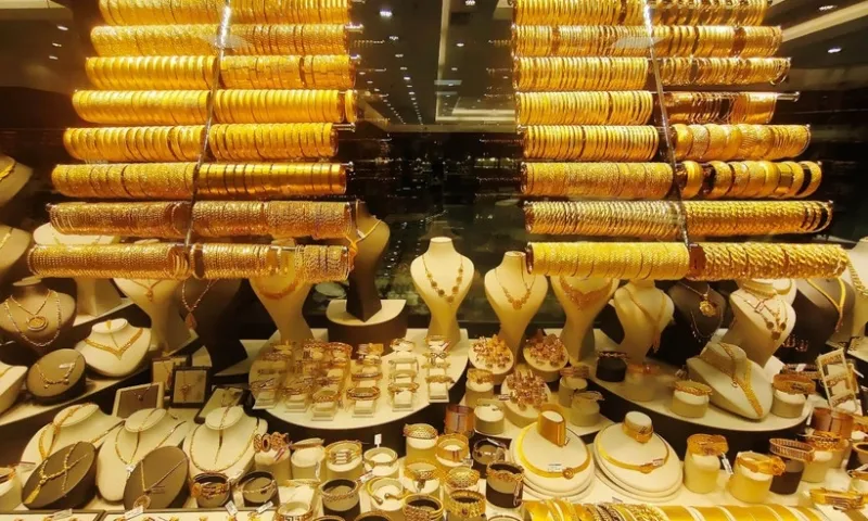 Giá vàng áp sát mức 157 triệu đồng