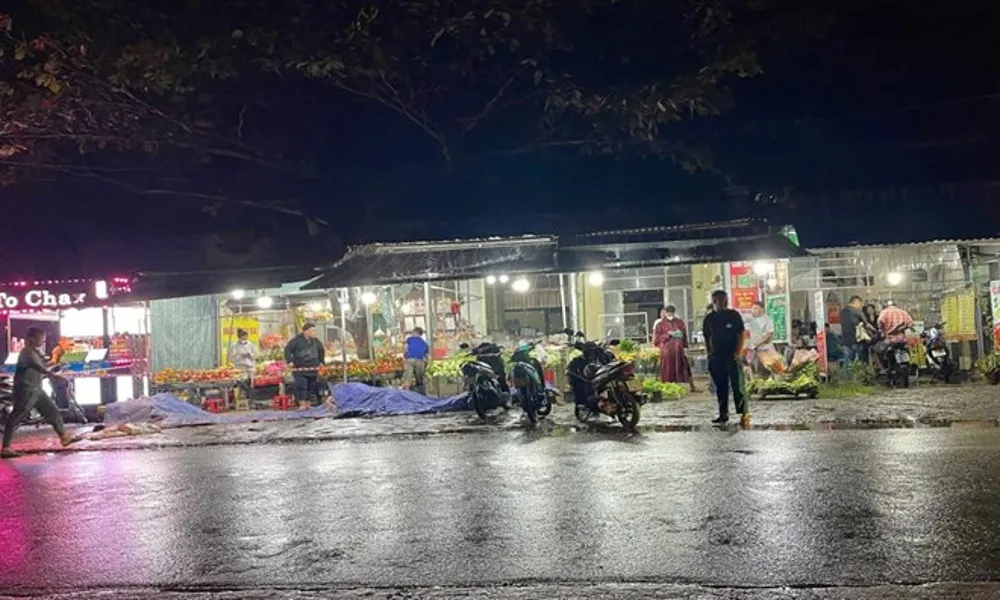 Điều tra nguyên nhân vụ đâm người chết trước sạp trái cây