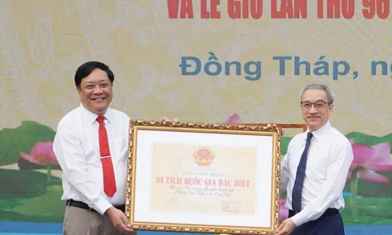 Đồng Tháp đón nhận Bằng xếp hạng Di tích quốc gia đặc biệt mộ cụ Phó bảng Nguyễn Sinh Sắc