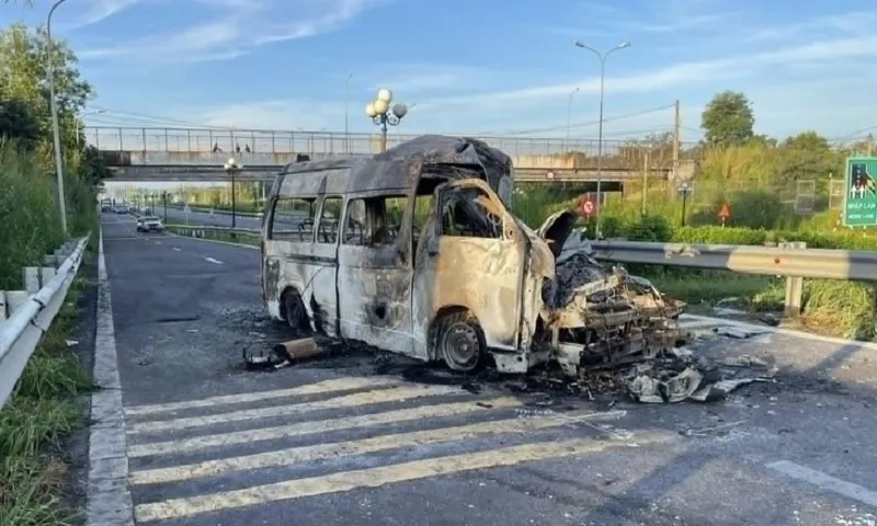 Cháy xe cứu thương trên đường dẫn trạm dừng cao tốc TPHCM – Long Thành – Dầu Giây, 3 người tử vong