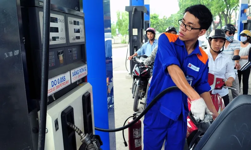 Giá xăng có thể giảm tiếp