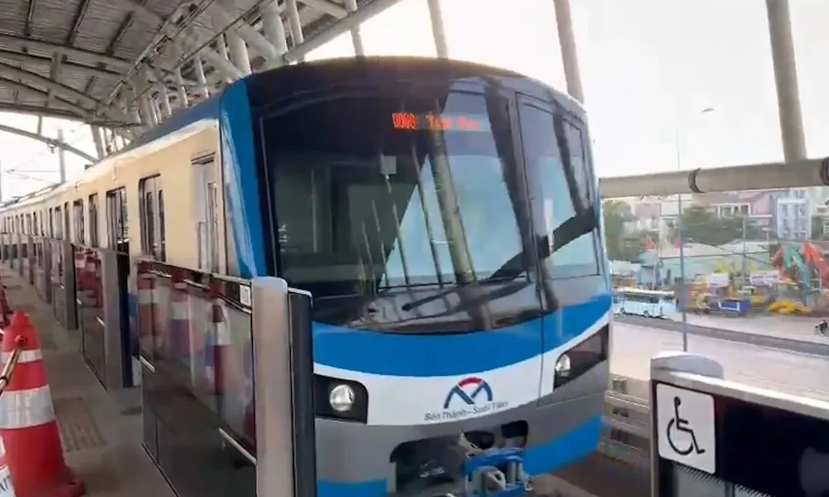 Metro số 1 phục vụ gần 19 triệu lượt khách sau một năm vận hành