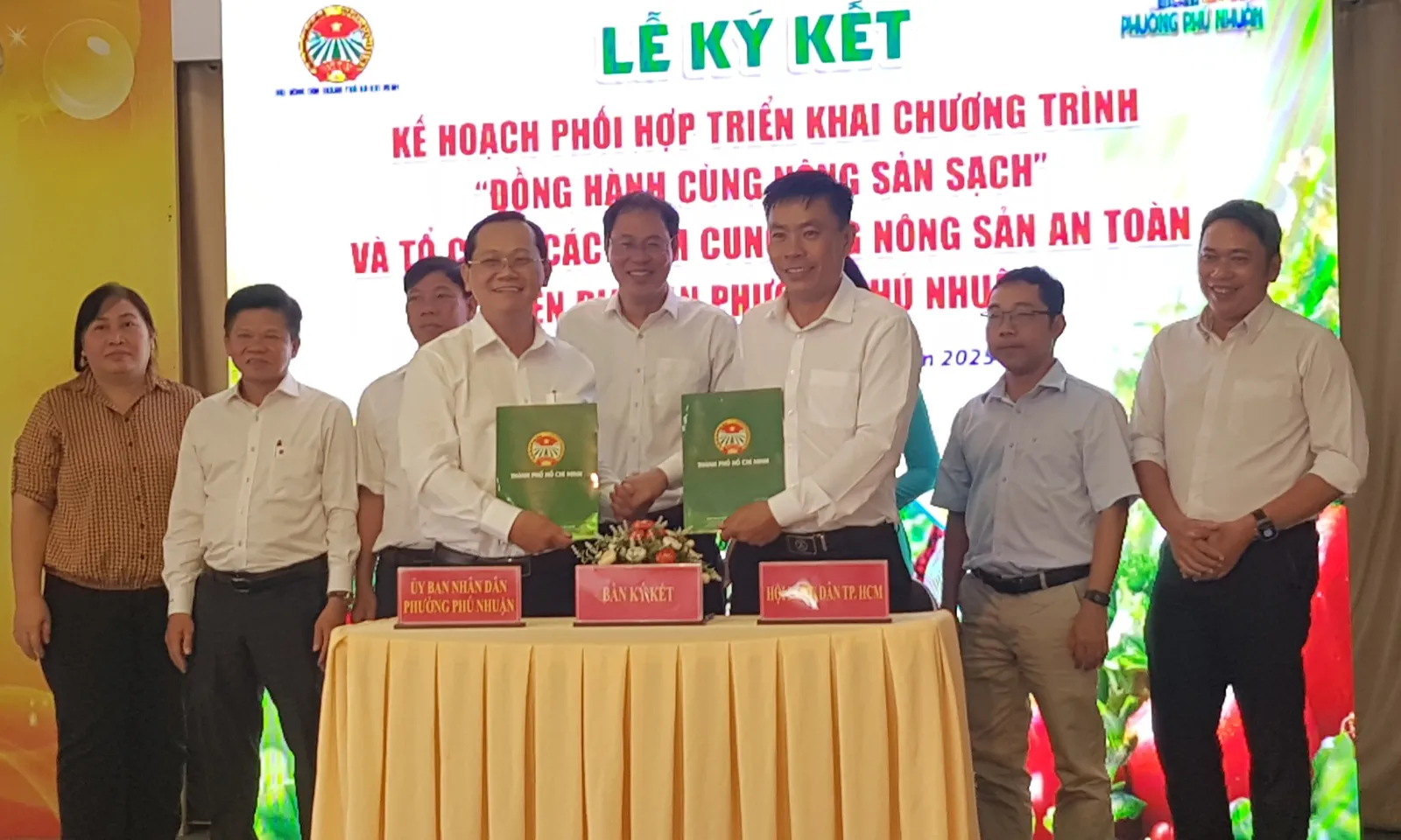 Phát động Chương trình “Đồng hành cùng nông sản sạch”