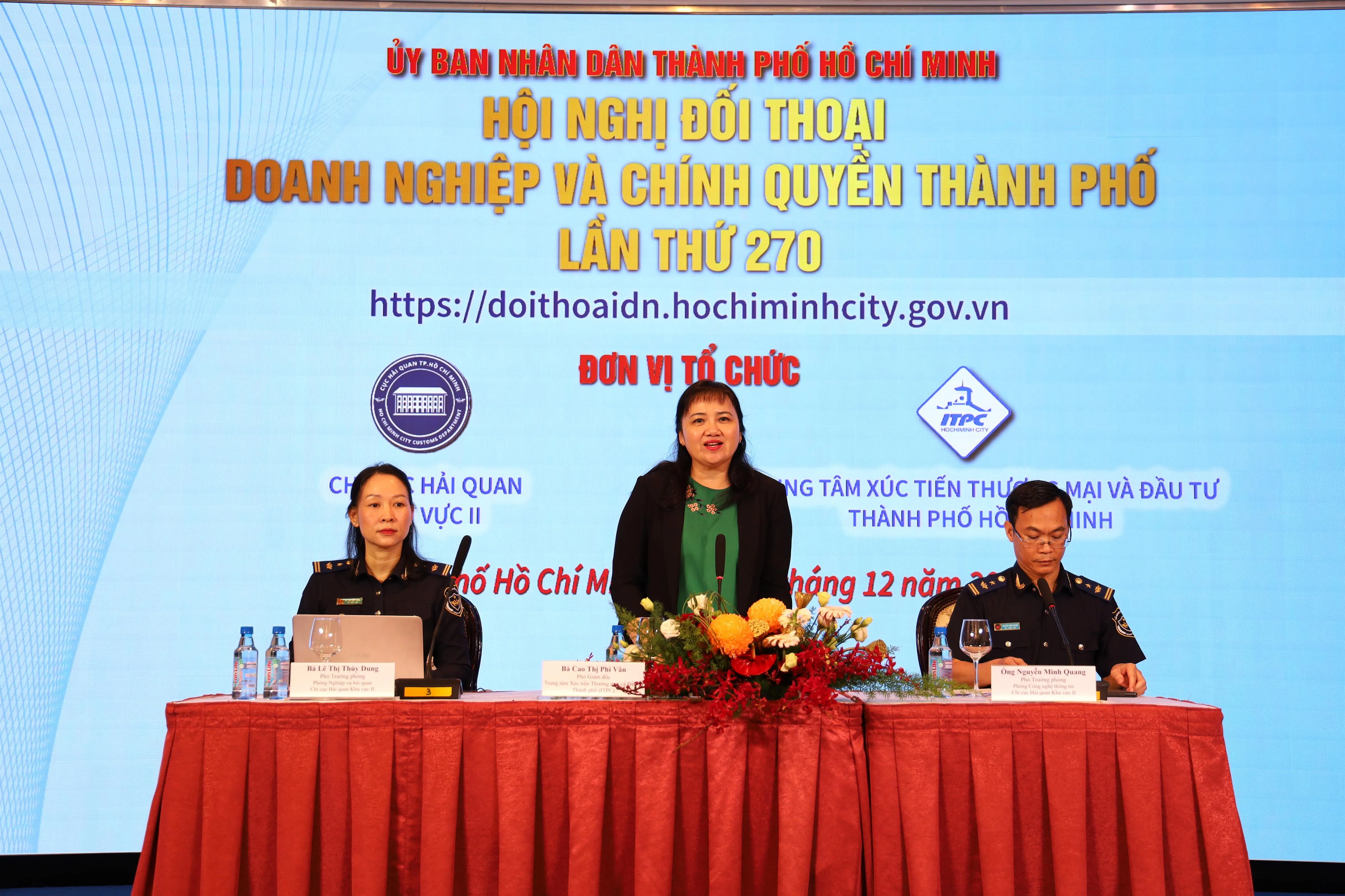 Bà Cao Thị Phi Vân, PGĐ ITPC (Đang phát biểu)