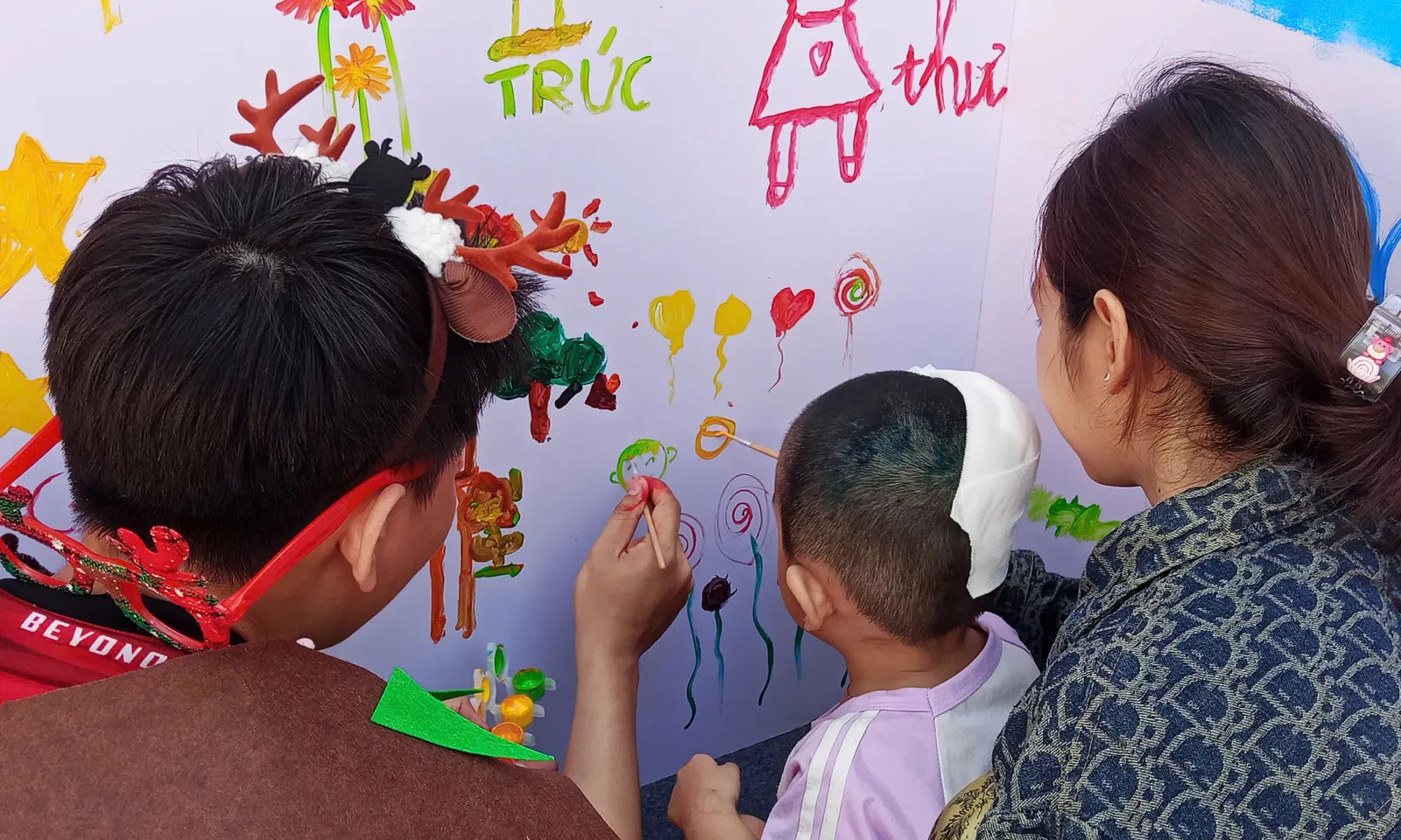 Bệnh viện Nhi Đồng 2 tổ chức chương trình “Giáng sinh yêu thương”