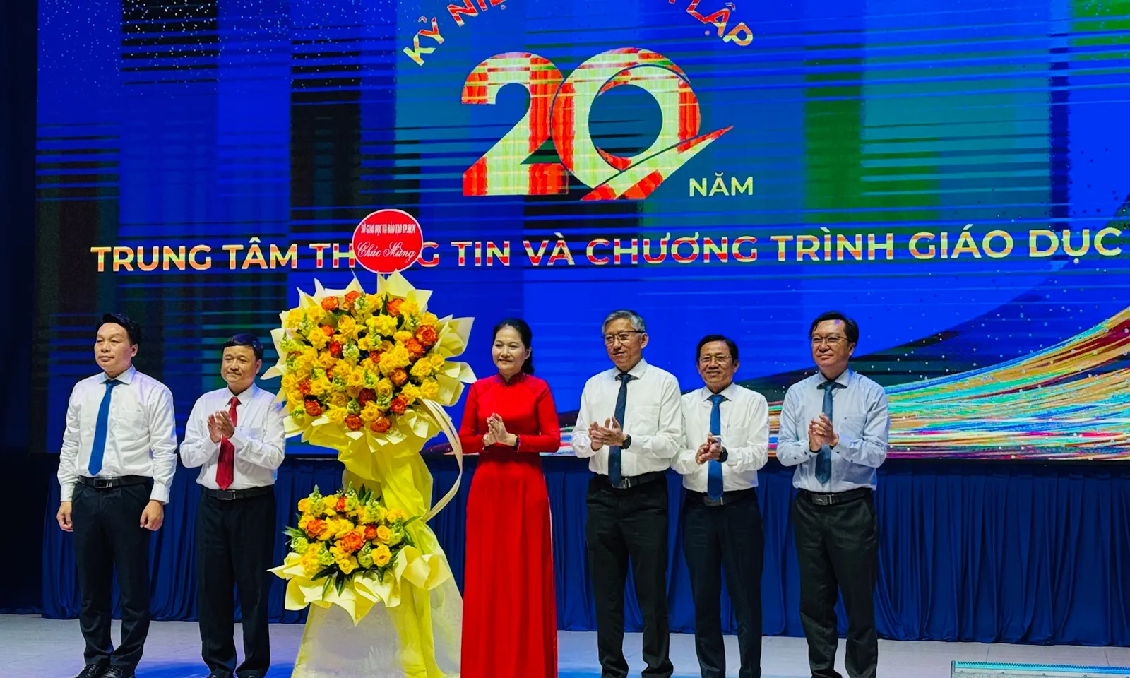 TPHCM sẽ phổ cập năng lực số và trí tuệ nhân tạo cho 100% giáo viên và học sinh