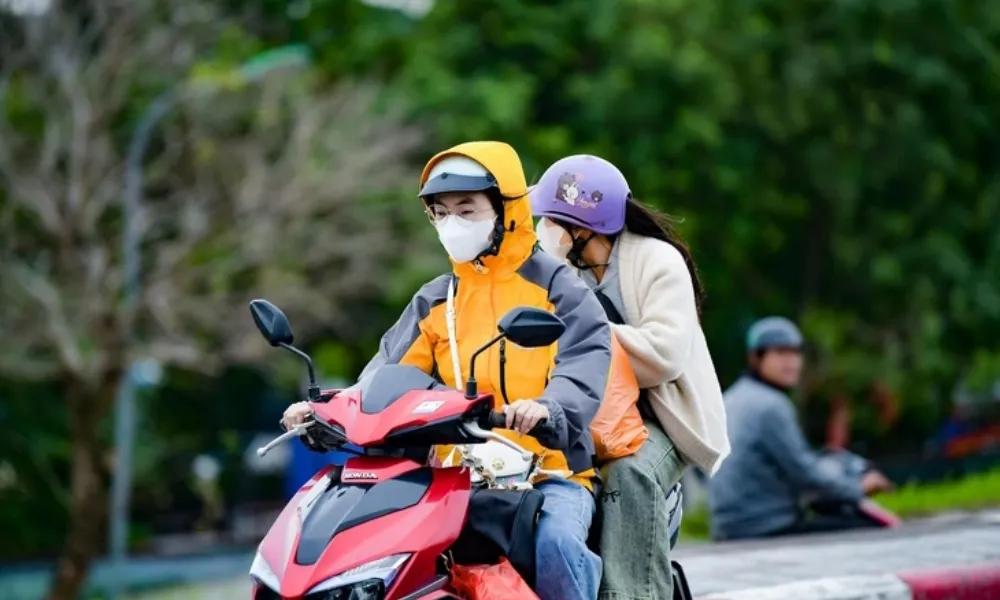 Thời tiết hôm nay 20/12: Bắc Bộ nắng yếu, Nam Bộ nắng gắt