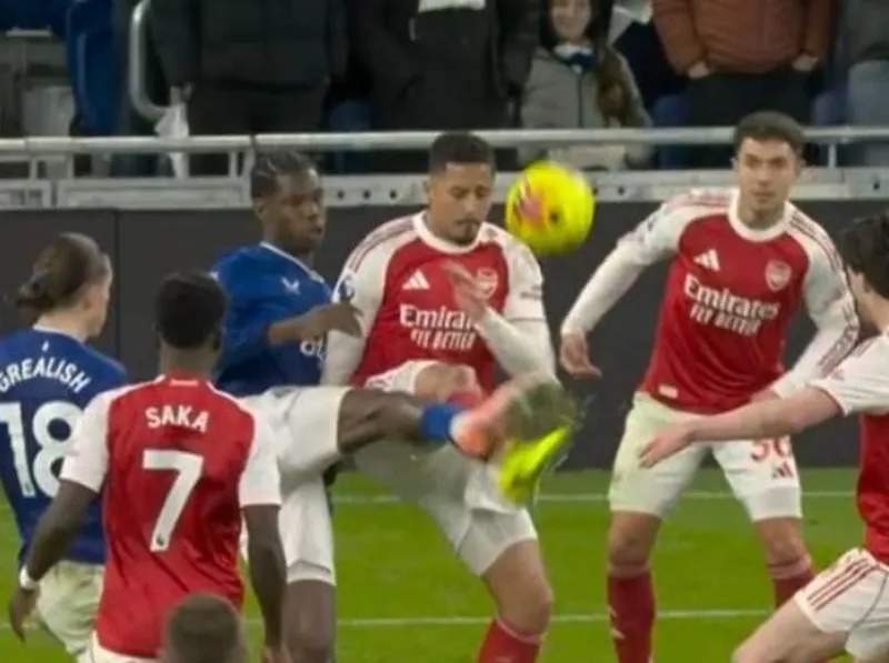 arsenal-ngoai-hang-anh