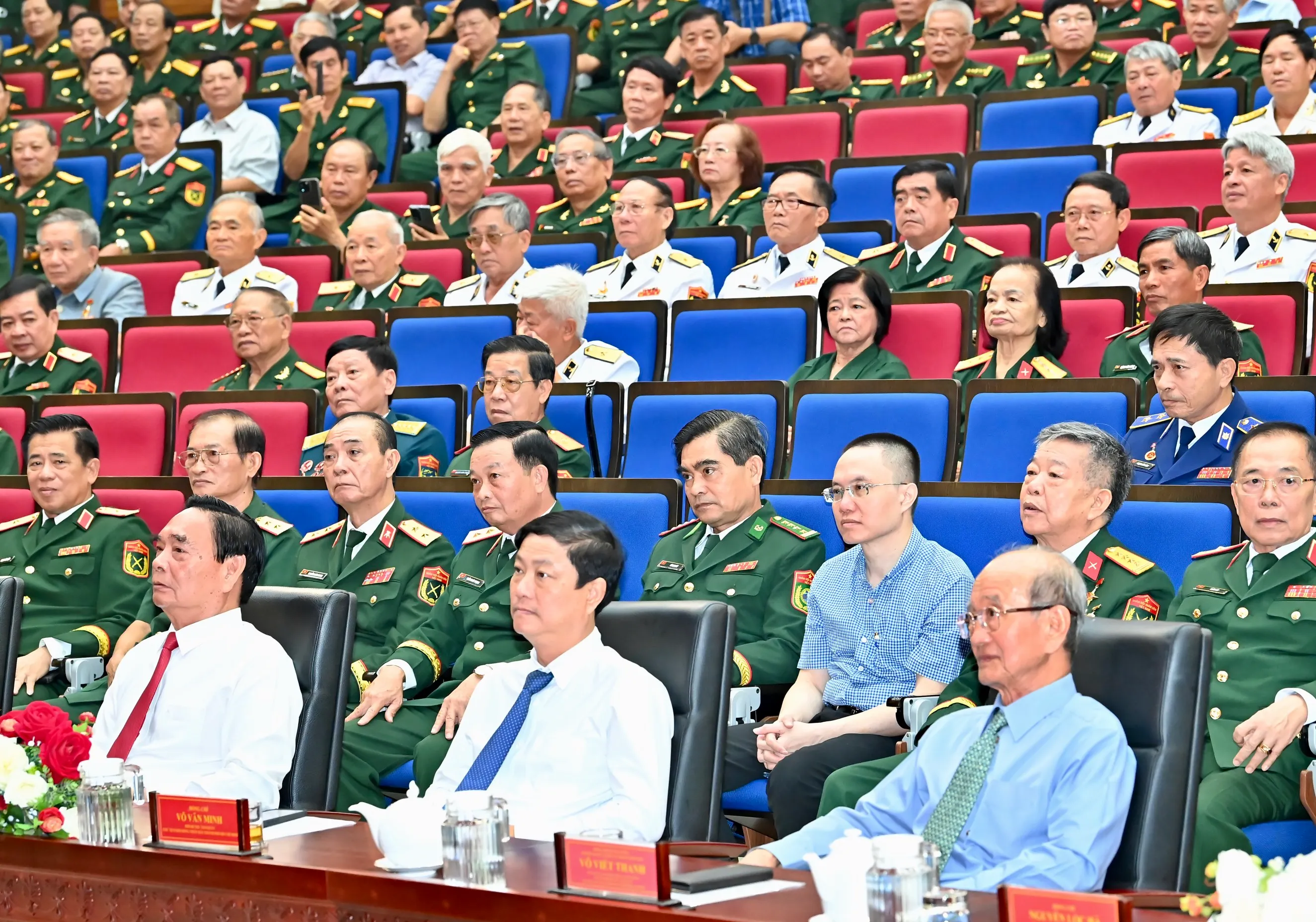 z7349147975607_ed29b4d6a7581c6e4593b9ff90c3f7f8