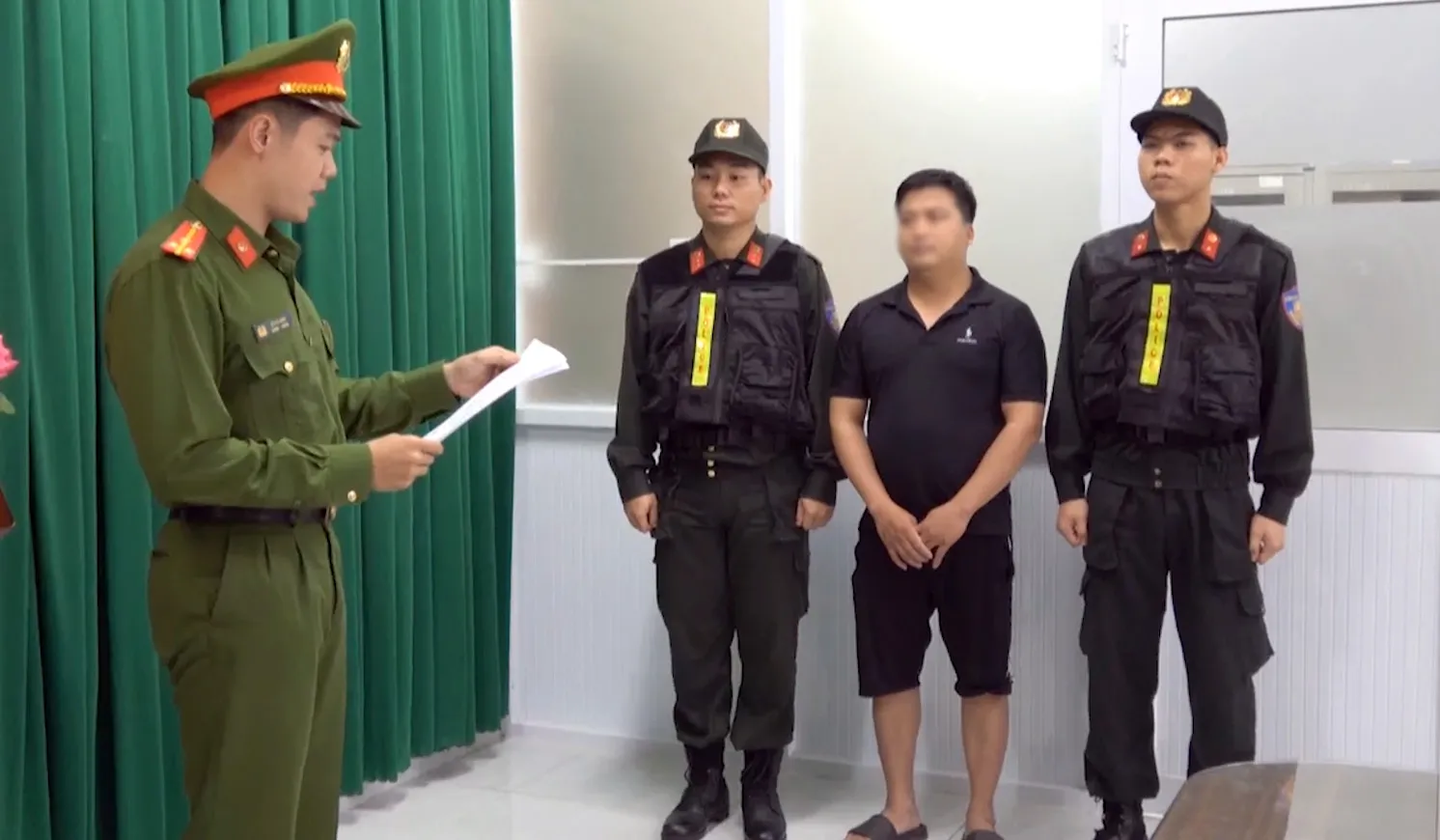 ảnh LÊ QUANG QUYẾT _