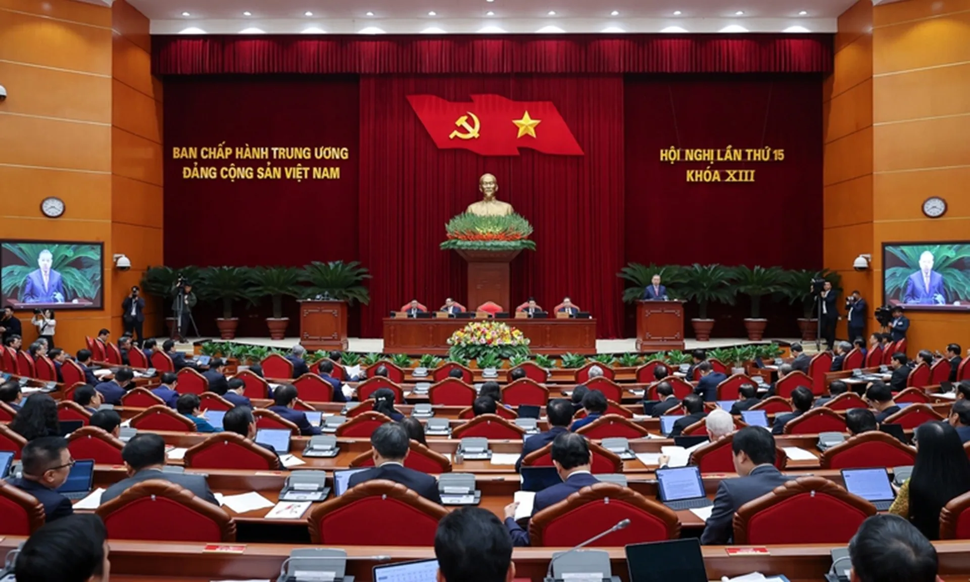 chu-tich-nuoc-to-lam-221225