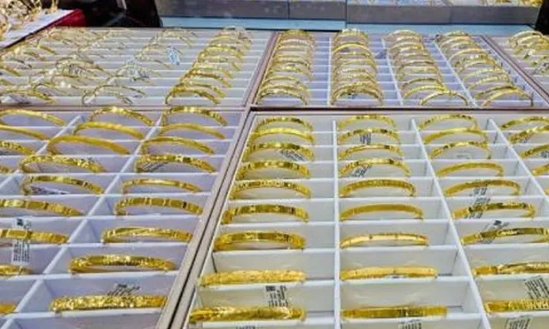 Giá vàng trong nước tăng 500.000 đồng mỗi lượng 