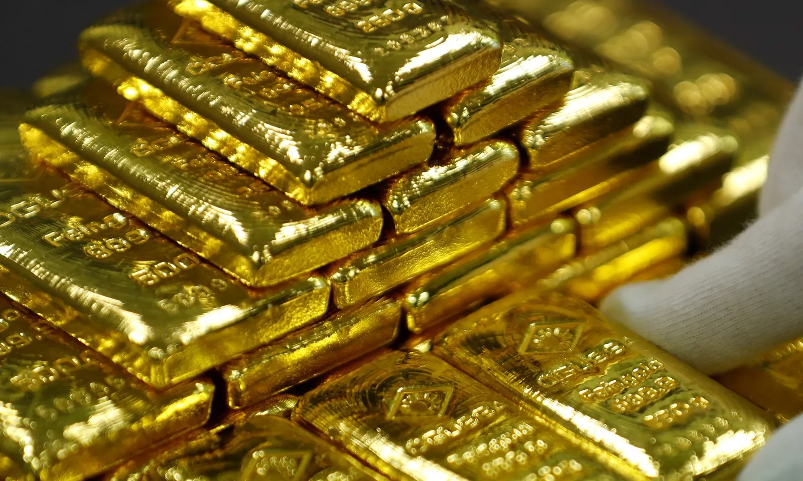 Trung Quốc chi gần 1 tỷ USD để mua vàng nhiều kỷ lục từ Nga