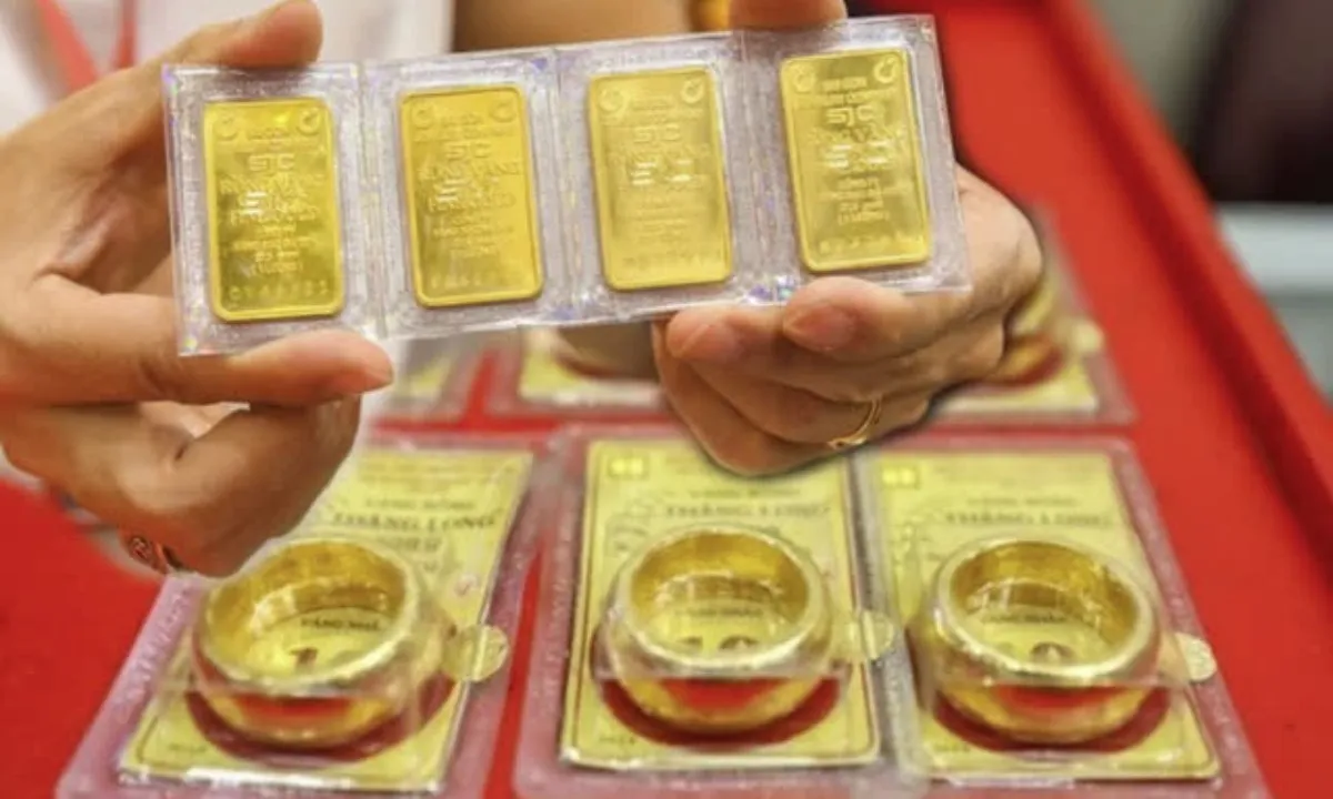 Giá vàng “lập đỉnh kép” cuối 2025