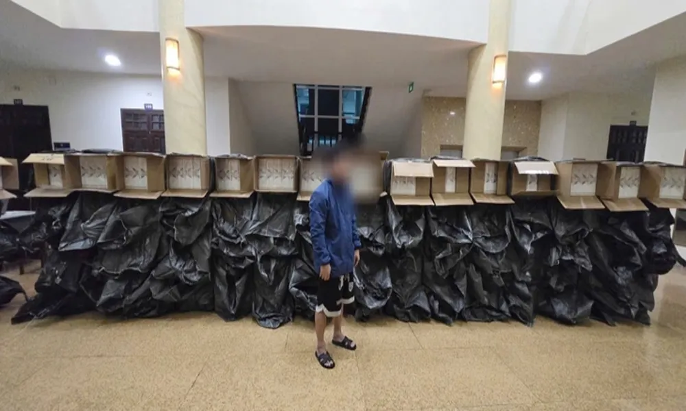 Tạm giữ nghi phạm trong vụ vận chuyển thuốc lá ngoại quy mô lớn